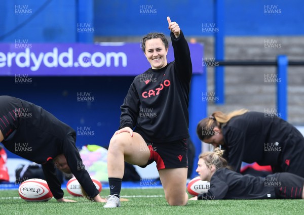 290422 - Wales Women Rugby Training - Ffion Lewis during training