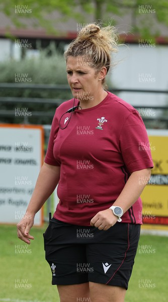 301023 - Wales Women Rugby Training Session - Coach Catrina Nicholas-McLaughlin during a training session at Pakuranga United RFC ahead of their WXV1 match against Australia