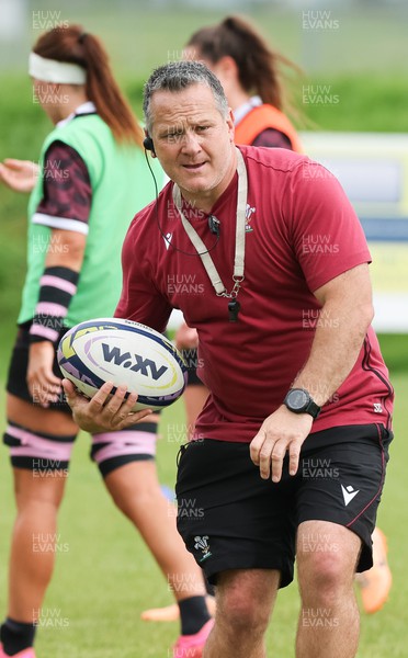 301023 - Wales Women Rugby Training Session - Attack coach Shaun Connor during a training session at Pakuranga United RFC ahead of their WXV1 match against Australia