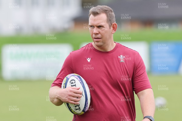 301023 - Wales Women Rugby Training Session - Head coach Ioan Cunningham during a training session at Pakuranga United RFC ahead of their WXV1 match against Australia
