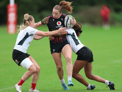 090926 - Wales Women Rugby Training Match - Lisa Neumann during a training match ahead of the WRX Series of matches 