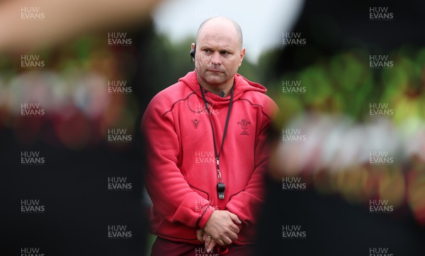 090926 - Wales Women Rugby Training Match - Sean Lynn, Wales Head coach, during a training match ahead of the WRX Series of matches 