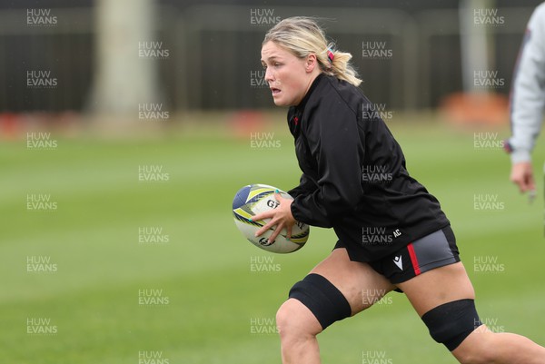 141022 - Wales Women Rugby Training Session - Wales’ Alex Callender during training ahead of the Women’s Rugby World Cup match against New Zealand