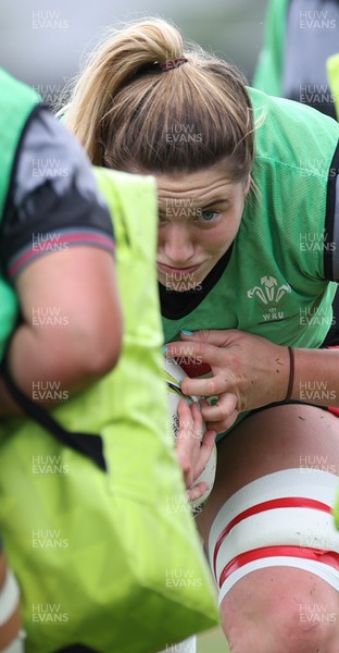 141022 - Wales Women Rugby Training Session - Wales’ Gwen Crabb during training ahead of the Women’s Rugby World Cup match against New Zealand