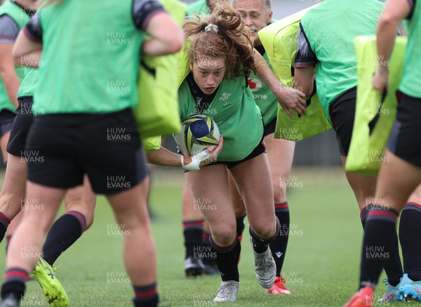141022 - Wales Women Rugby Training Session - Wales’ Lisa Neumann during training ahead of the Women’s Rugby World Cup match against New Zealand