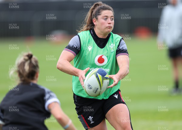 141022 - Wales Women Rugby Training Session - Wales’ Robyn Wilkins during training ahead of the Women’s Rugby World Cup match against New Zealand