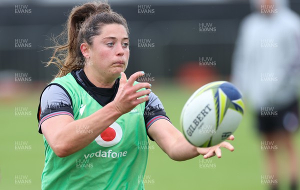 141022 - Wales Women Rugby Training Session - Wales’ Robyn Wilkins during training ahead of the Women’s Rugby World Cup match against New Zealand