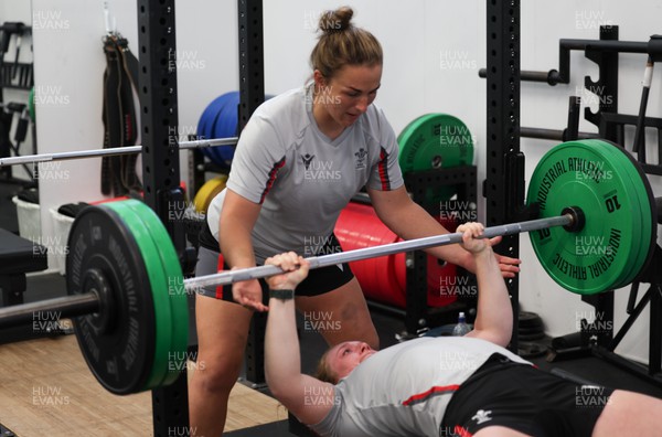 191022 - Wales Women Rugby Training Session - Wales’s Siwan Lillicrap works with Abbie Fleming during a gym session while training ahead of their Women’s Rugby World Cup match against Australia