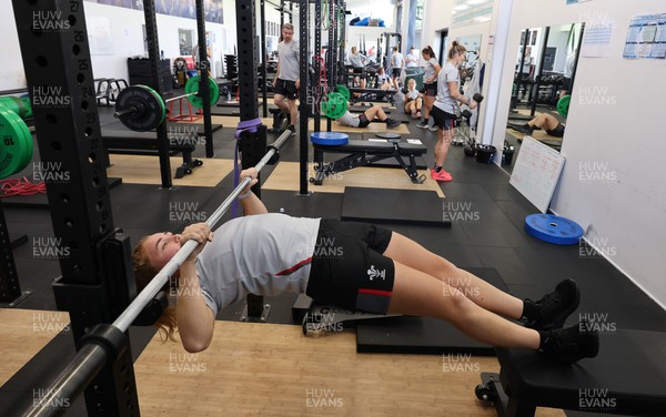 191022 - Wales Women Rugby Training Session - Wales’s Niamh Terry during a gym session while training ahead of their Women’s Rugby World Cup match against Australia
