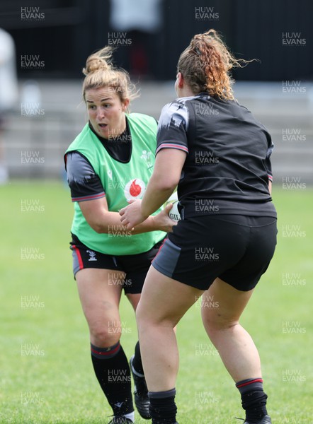 191022 - Wales Women Rugby Training Session - Wales’s Siwan Lillicrap breaks during training ahead of their Women’s Rugby World Cup match against Australia