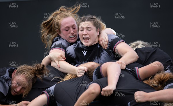 191022 - Wales Women Rugby Training Session - Wales’s Abbie Fleming and Gwen Crabb during training ahead of their Women’s Rugby World Cup match against Australia