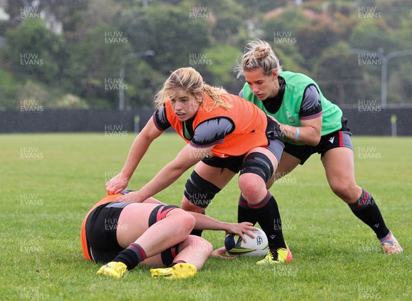 201022 - Wales Women Rugby Training Session - Wales’ Bethan Lewis and Kerin Lake during training ahead of their Women’s Rugby World Cup match against Australia