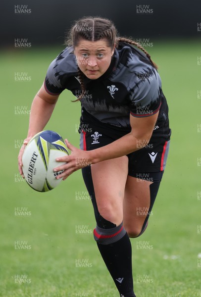 251022 - Wales Women Rugby Training Session - Robyn Wilkins of Wales during training ahead of their Women’s Rugby World Cup Quarter Final against New Zealand