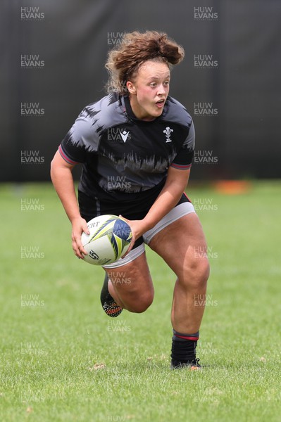 251022 - Wales Women Rugby Training Session - Lleucu George of Wales during training ahead of the Women’s Rugby World Cup Quarter Final against New Zealand