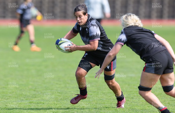 270922 - Wales Women Rugby Training Session - Wales’ Sioned Harries during training ahead of the start of the Women’s Rugby World Cup