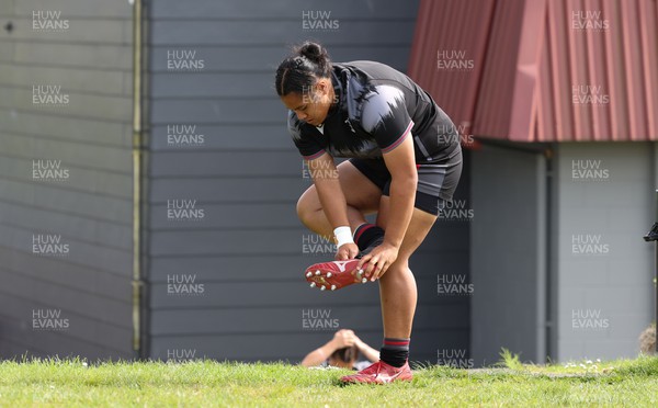 271022 - Wales Women Rugby Training Session - Sisilia Tuipulotu of Wales prepares for a training session ahead of the Women’s Rugby World Cup Quarter Final against New Zealand