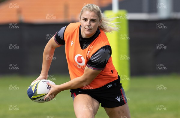 271022 - Wales Women Rugby Training Session - Carys Williams-Morris of Wales during a training session ahead of the Women’s Rugby World Cup Quarter Final against New Zealand