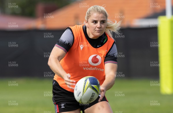 271022 - Wales Women Rugby Training Session - Carys Williams-Morris of Wales during a training session ahead of the Women’s Rugby World Cup Quarter Final against New Zealand