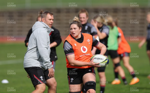 280922 - Wales Women Rugby Training Session - Wales’ Gwen Crabb during a training session in Auckland ahead of the start of the Women’s Rugby World Cup