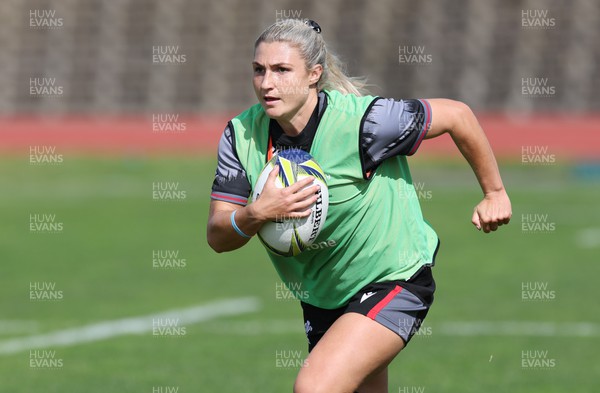 280922 - Wales Women Rugby Training Session - Wales’ Lowri Norkett during a training session in Auckland ahead of the start of the Women’s Rugby World Cup