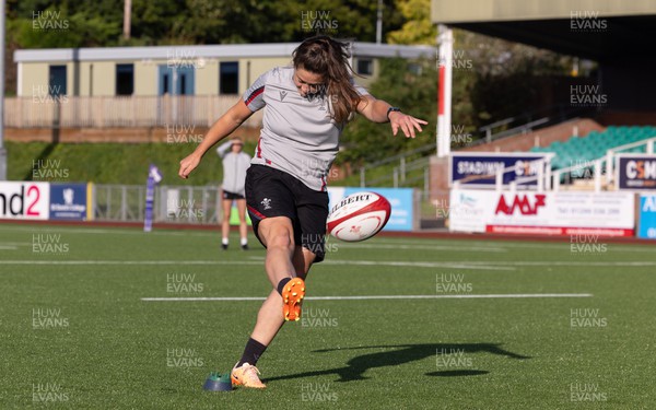 290923 - Wales Women Rugby Walkthrough and Kickers Session - Robyn Wilkins during kickers session at Stadiwm CSM ahead of their match against USA