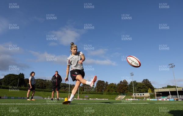 290923 - Wales Women Rugby Walkthrough and Kickers Session - Keira Bevan during kickers session at Stadiwm CSM ahead of their match against USA