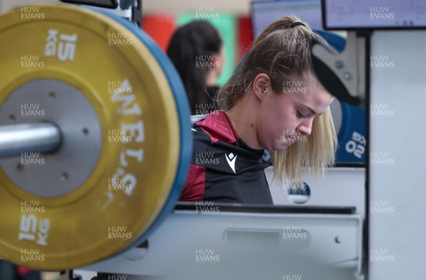 190424 - Wales Women Rugby Weights session - Mollie Wilkinson during a weights and gym session ahead of Wales’ Guinness 6 Nations match against France