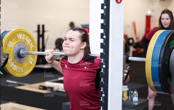 230424 - Wales Women Rugby Weights Session - Bryonie King during a weights session ahead of Wales’ Guinness Women’s 6 Nations match against Italy