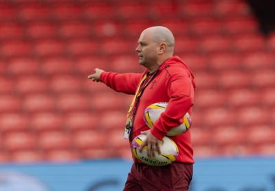 220825 - Wales Women Rugby World Cup Captain’s Run - Sean Lynn, Wales Women head coach during Captain’s Run ahead of their first Women’s Rugby World Cup match against Scotland at the Salford Community Stadium