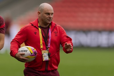 220825 - Wales Women Rugby World Cup Captain’s Run - during Captain’s Run ahead of their first Women’s Rugby World Cup match against Scotland at the Salford Community Stadium