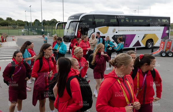 220825 - Wales Women Rugby World Cup Captain’s Run - The Wales squad arrive for  Captain’s Run ahead of their first Women’s Rugby World Cup match against Scotland at the Salford Community Stadium