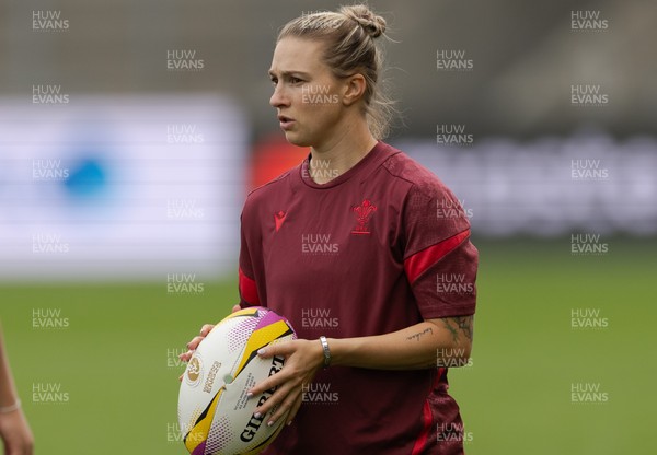 220825 - Wales Women Rugby World Cup Captain’s Run - Keira Bevan during Captain’s Run ahead of Wales’ first Women’s Rugby World Cup match against Scotland at the Salford Community Stadium