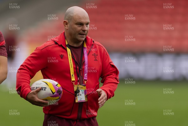 220825 - Wales Women Rugby World Cup Captain’s Run - Sean Lynn, Wales Women head coach during Captain’s Run ahead of their first Women’s Rugby World Cup match against Scotland at the Salford Community Stadium