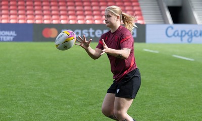 290825 - Wales Women Rugby World Cup Captain’s Run - Bethan Lewis of Wales during Captain’s Run ahead of the Rugby World Cup match against Canada