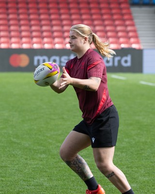 290825 - Wales Women Rugby World Cup Captain’s Run - Bethan Lewis of Wales during Captain’s Run ahead of the Rugby World Cup match against Canada