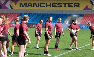 290825 - Wales Women Rugby World Cup Captain’s Run - The Wales squad during Captain’s Run ahead of the Rugby World Cup match against Canada