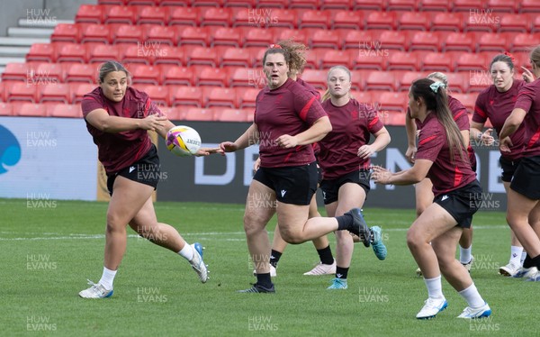 290825 - Wales Women Rugby World Cup Captain’s Run - Jenni Scoble of Wales during Captain’s Run ahead of the Rugby World Cup match against Canada
