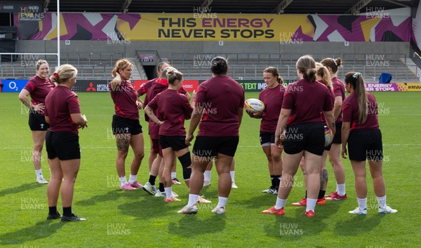290825 - Wales Women Rugby World Cup Captain’s Run - The Wales squad during Captain’s Run ahead of the Rugby World Cup match against Canada