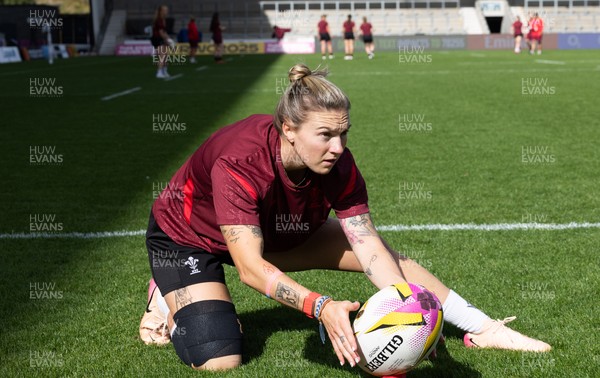 290825 - Wales Women Rugby World Cup Captain’s Run - Keira Bevan of Wales goes through kicking practice during Captain’s Run ahead of the Rugby World Cup match against Canada
