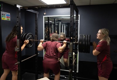 020925 - Wales Women Gym Session - Maisie Davies with Bryonie King and Alex Callender during a gym training session ahead of their final Women’s Rugby World Cup match against Fiji