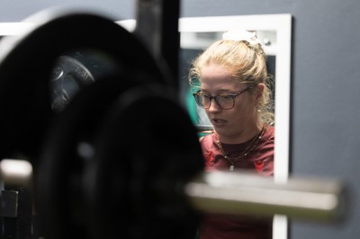 020925 - Wales Women Gym Session - Lisa Neumann during a gym training session ahead of their final Women’s Rugby World Cup match against Fiji