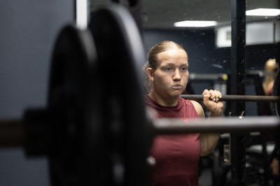 020925 - Wales Women Gym Session - Carys Cox during a gym training session ahead of their final Women’s Rugby World Cup match against Fiji