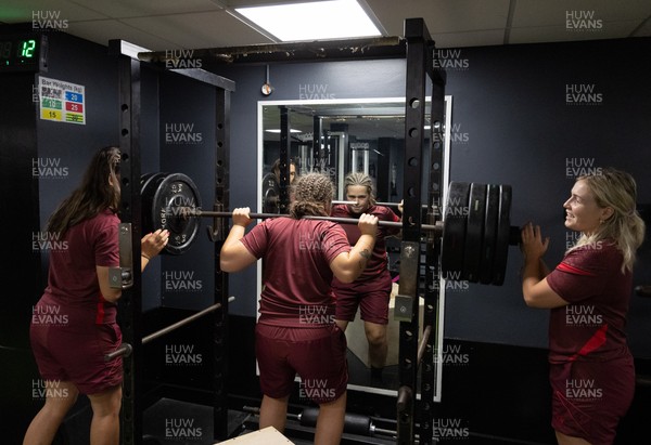020925 - Wales Women Gym Session - Maisie Davies with Bryonie King and Alex Callender during a gym training session ahead of their final Women’s Rugby World Cup match against Fiji