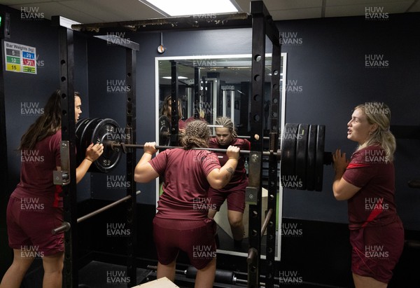 020925 - Wales Women Gym Session - Maisie Davies with Bryonie King and Alex Callender during a gym training session ahead of their final Women’s Rugby World Cup match against Fiji