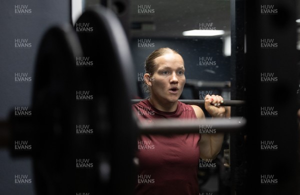 020925 - Wales Women Gym Session - Carys Cox during a gym training session ahead of their final Women’s Rugby World Cup match against Fiji