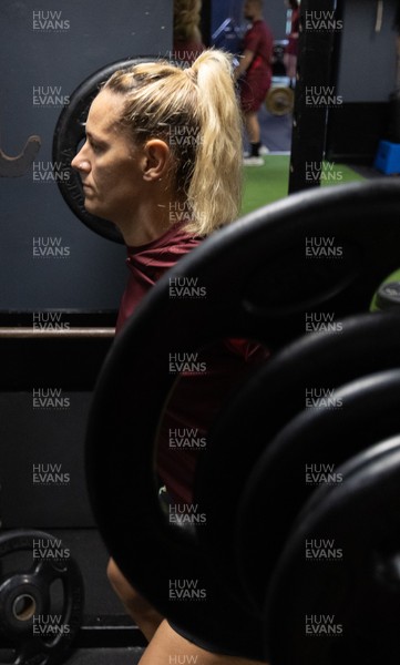 020925 - Wales Women Gym Session - Kerin Lake during a gym training session ahead of their final Women’s Rugby World Cup match against Fiji