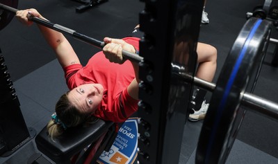 180825 - Wales Women Gym Session - Gwen Crabb during a Wales Women weights session ahead of their first Women’s Rugby World Cup match against Scotland
