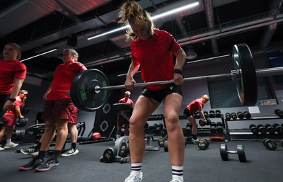 180825 - Wales Women Gym Session - Kate Williams during a Wales Women weights session ahead of their first Women’s Rugby World Cup match against Scotland