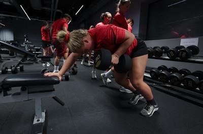 180825 - Wales Women Gym Session - Molly Reardon during a Wales Women weights session ahead of their first Women’s Rugby World Cup match against Scotland