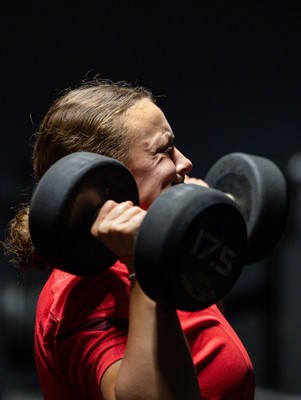 180825 - Wales Women Gym Session - Lleucu George during a Wales Women weights session ahead of their first Women’s Rugby World Cup match against Scotland